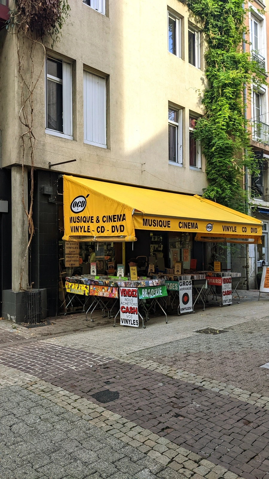 20220924 A Petit Shop